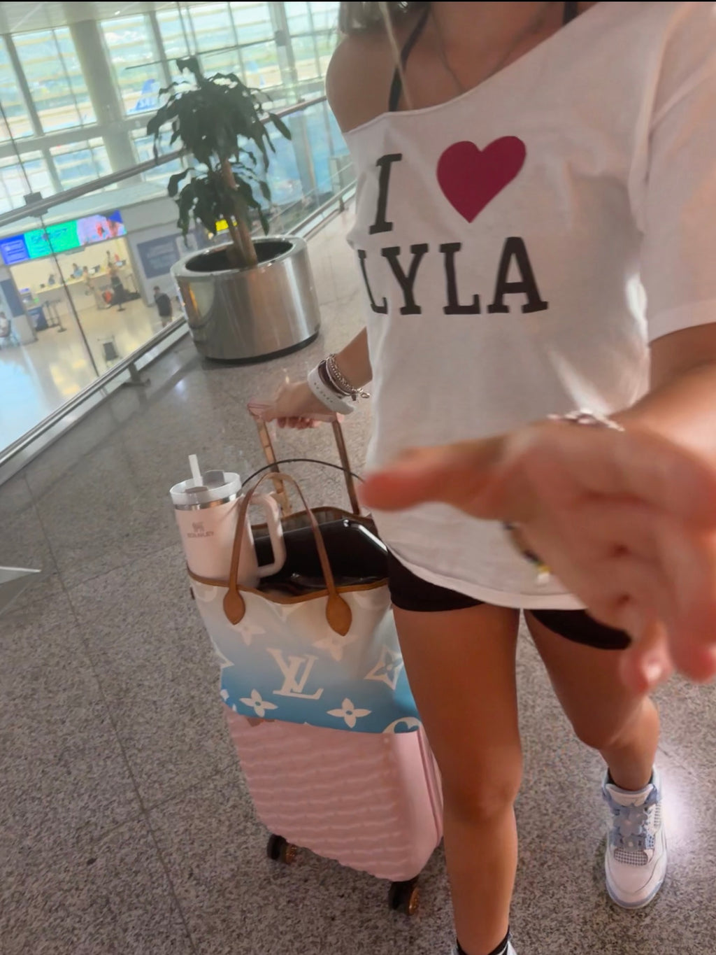 I ❤️ LYLA off-shoulder tee